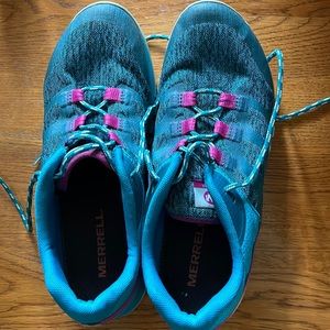 Merrell Antora Trail shoes sz 8.5 only wore 2x, too wide for me,great condition.